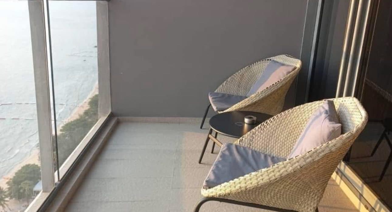 Zire Wongamat - Thumbnail 4