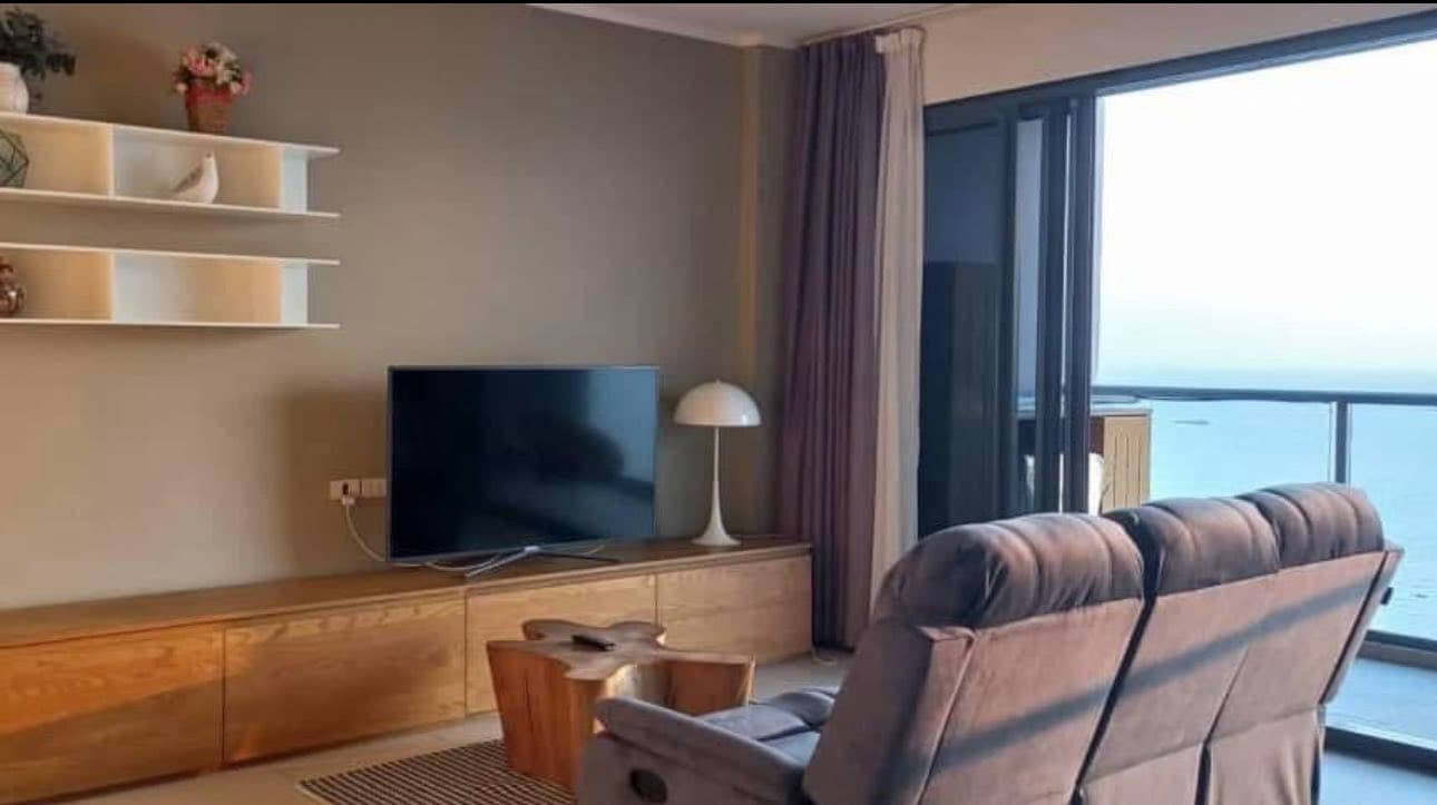 Zire Wongamat - Thumbnail 2